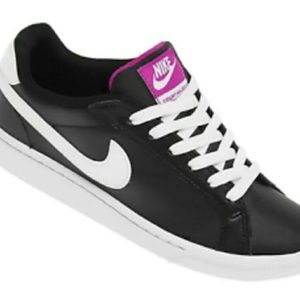 *SOLD* Like New Nike Majestic Court Shoes